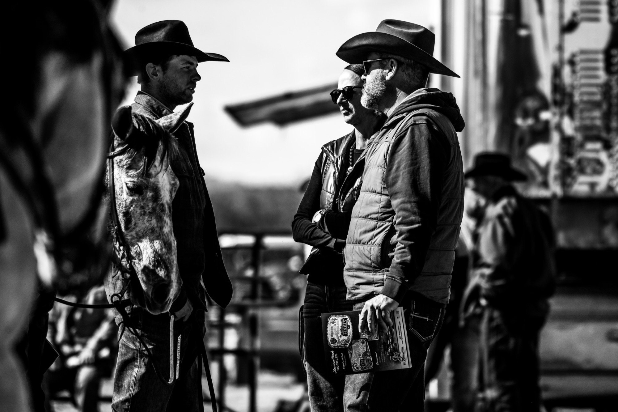 Consignors talking horseback before the sale at Rancho Rio